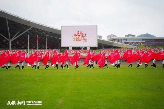 我续约是因为球队近几年以及今年都取得了成功，俱乐部看到了这里的良好氛围，这非常重要，因为如果教练和球员之间没有良好的关系，俱乐部无法取得成功。